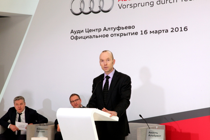 Аксель Альбрехт, Audi AG